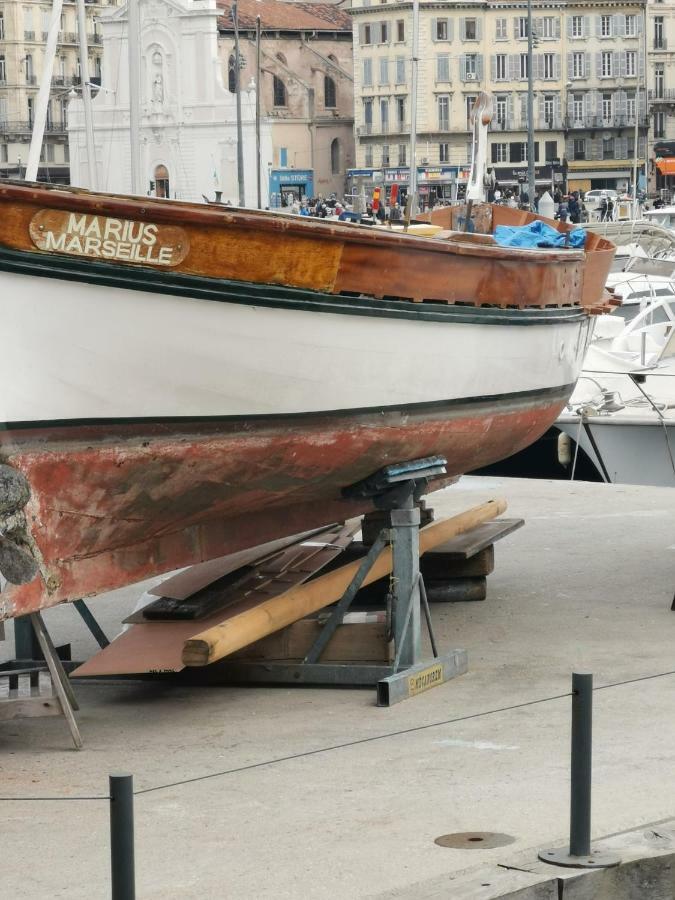 Les Mats Du Port Daire Marsilya Dış mekan fotoğraf